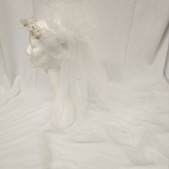 Vintage Wedding Veil main image 4